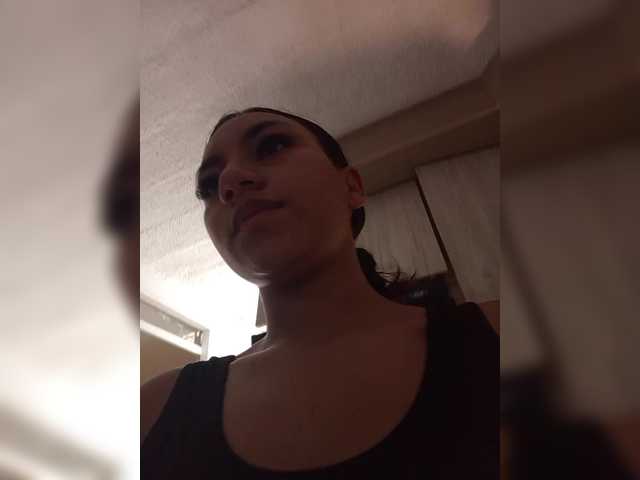 Alahia's BongaCams show and profile