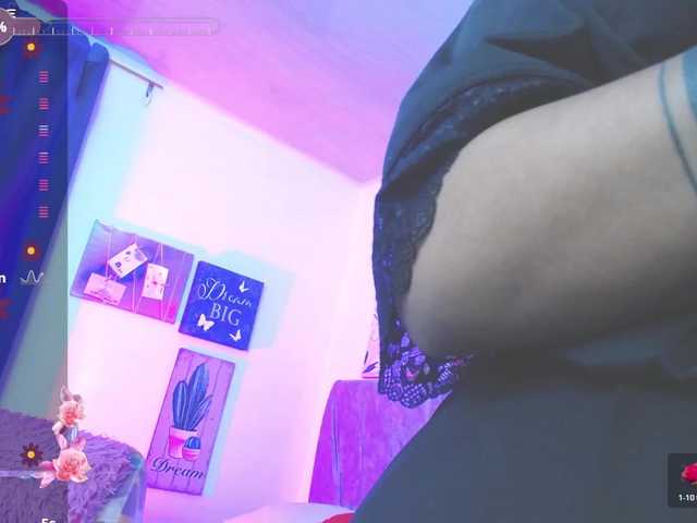 Alahia's BongaCams show and profile