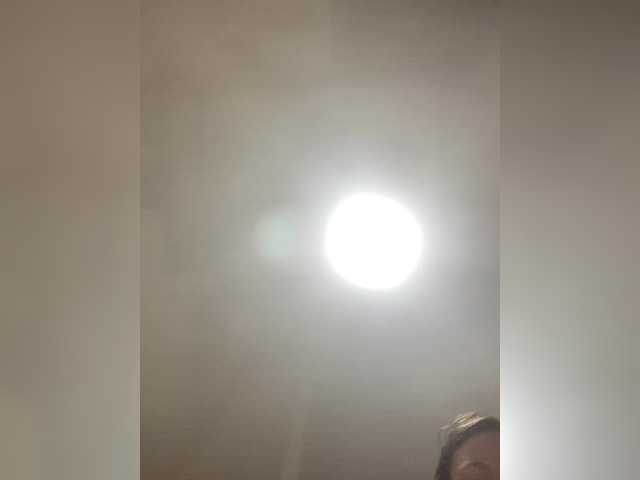 Alahia's BongaCams show and profile