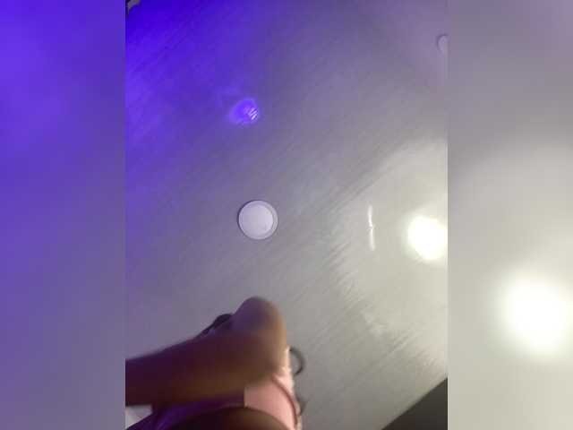 Alahia's BongaCams show and profile