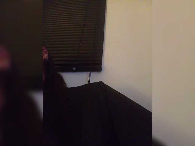 Alahia's BongaCams show and profile