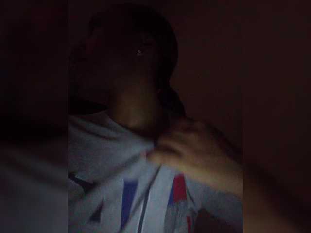 Alahia's BongaCams show and profile