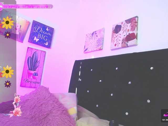 Alahia's BongaCams show and profile