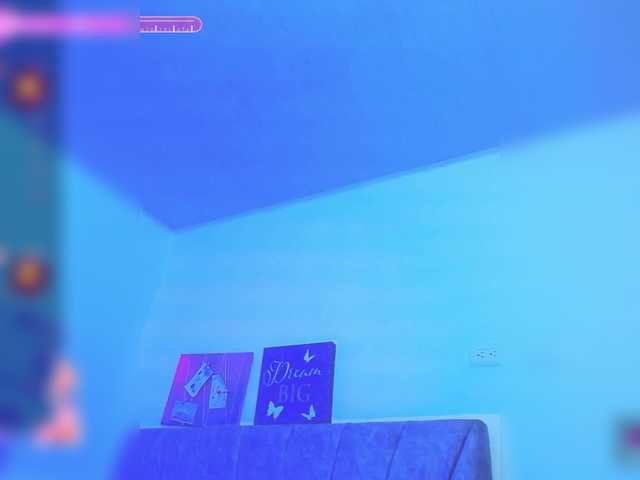 Alahia's BongaCams show and profile