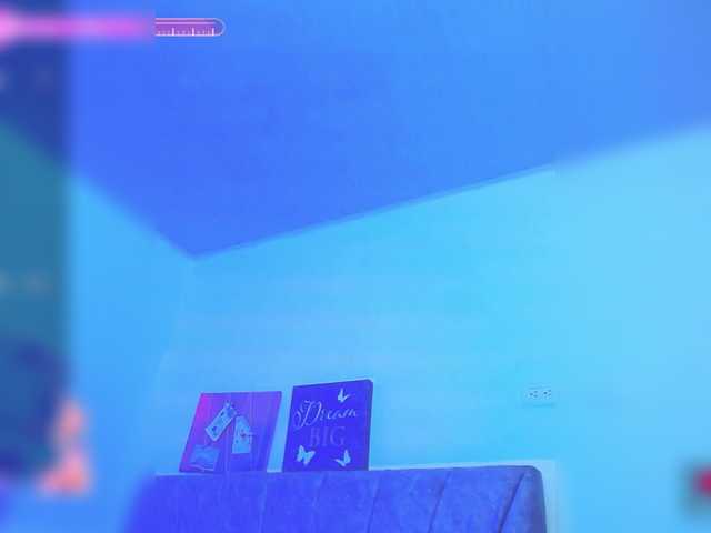 Alahia's BongaCams show and profile