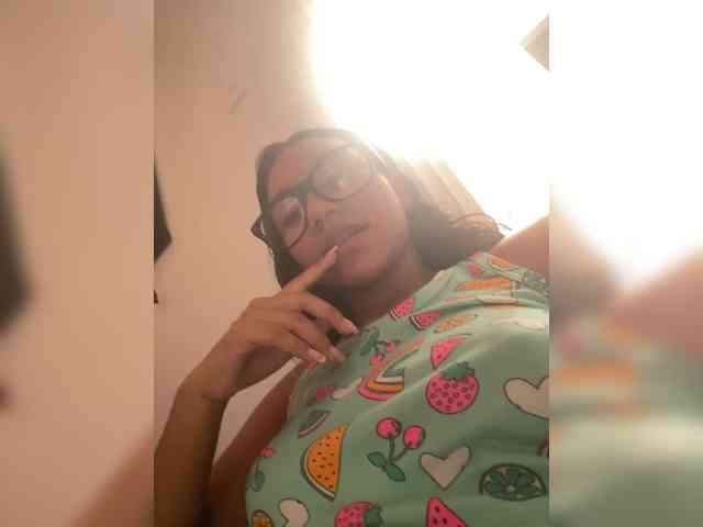 Alahia Live Webcam on BongaCams