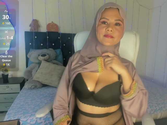 MalakChauriye's BongaCams show and profile