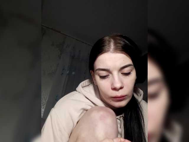 Luna29a's BongaCams show and profile