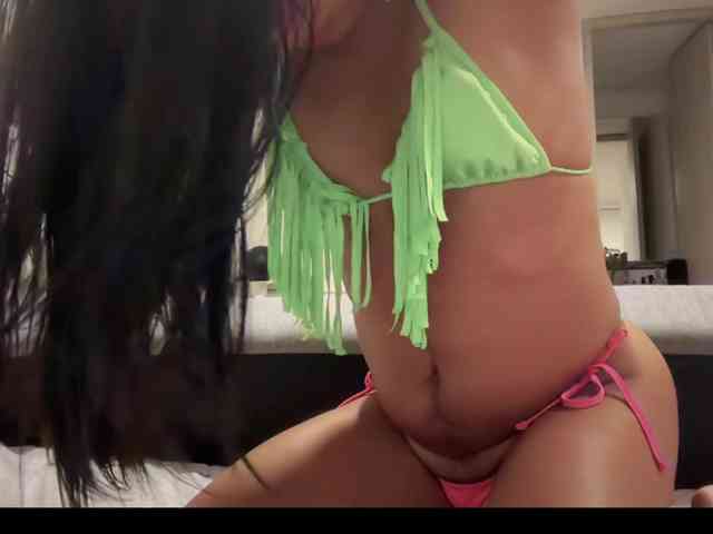 crossmichelle Live Webcam on BongaCams