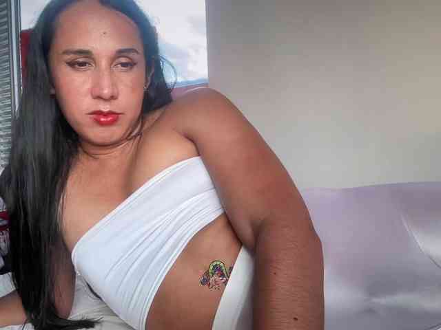 crossmichelle Live Webcam on BongaCams