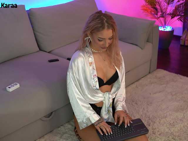 Sex chat gratuit in direct cu LarraCroft pe BongaCams