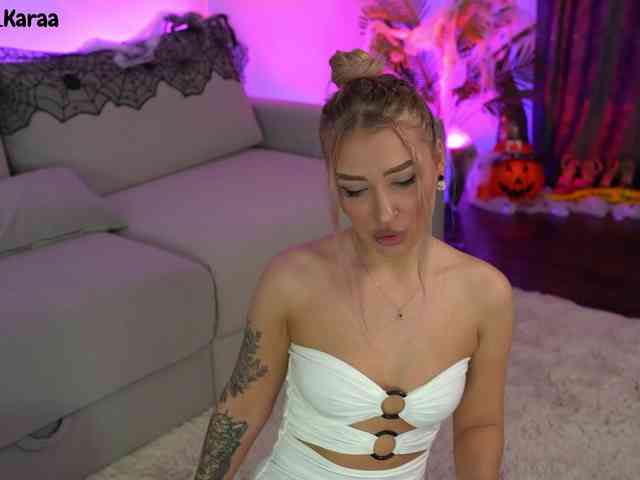 LarraCroft webcam