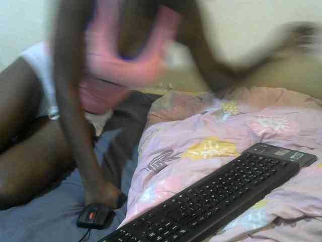 Candy001 Live Webcam on BongaCams