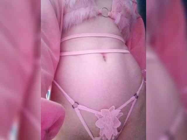 EvaMoore Live Webcam on BongaCams