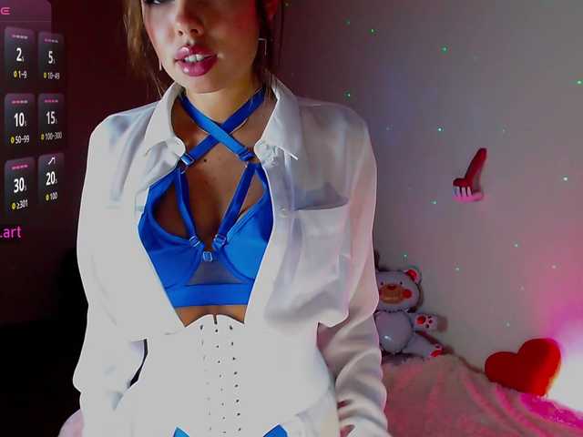 GiaVibey's BongaCams show and profile