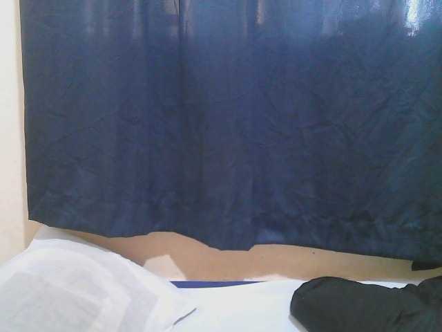 naughty-slender Live Cam on BongaCams