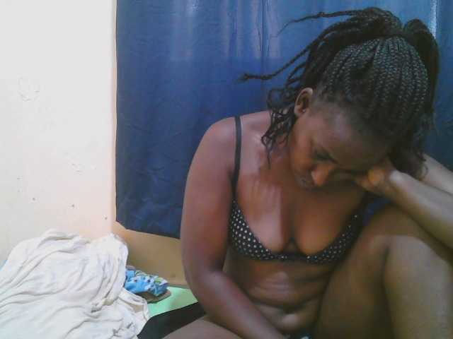 le modèle naughty-slender est en webcam porno dans un show sur le site bongacams, il possède les tags suivants: Ebony,Brunette,Trimmed