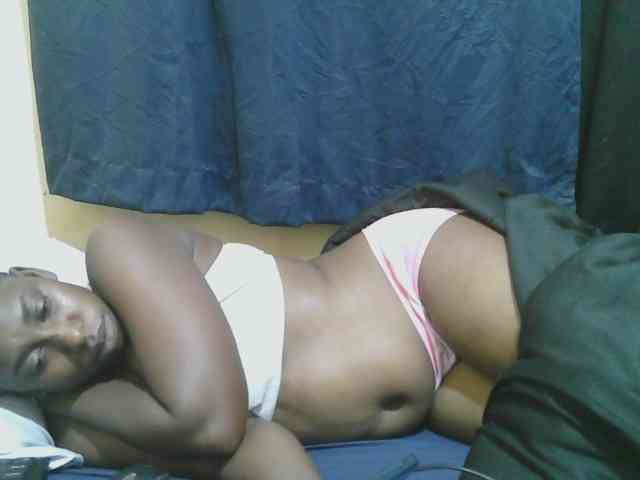 naughty-slender Live Webcam on BongaCams