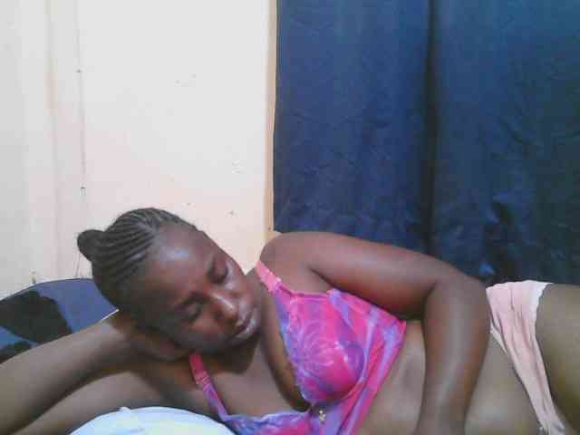 naughty-slender Live Webcam on BongaCams