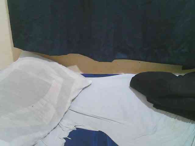 naughty-slender webcam