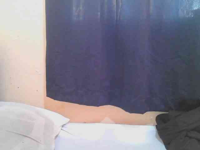 naughty-slender webcam