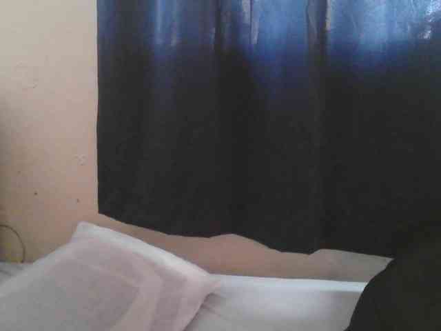 naughty-slender webcam