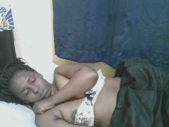 naughty-slender webcam