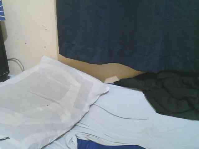 naughty-slender webcam