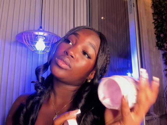 Profile and Statistics for MissMahalaa on BongaCams