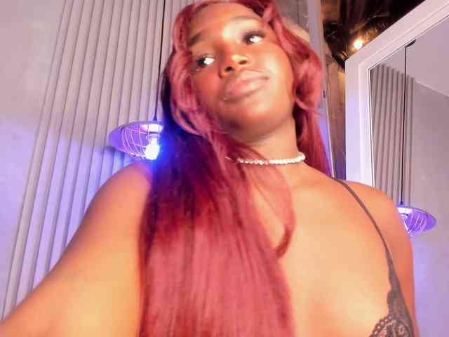 MissMahalaa webcam