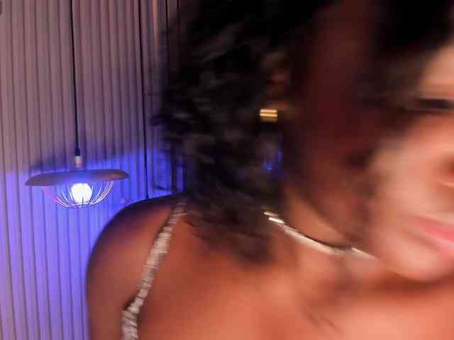 MissMahalaa webcam