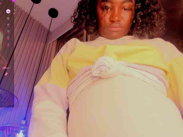 MissMahalaa webcam