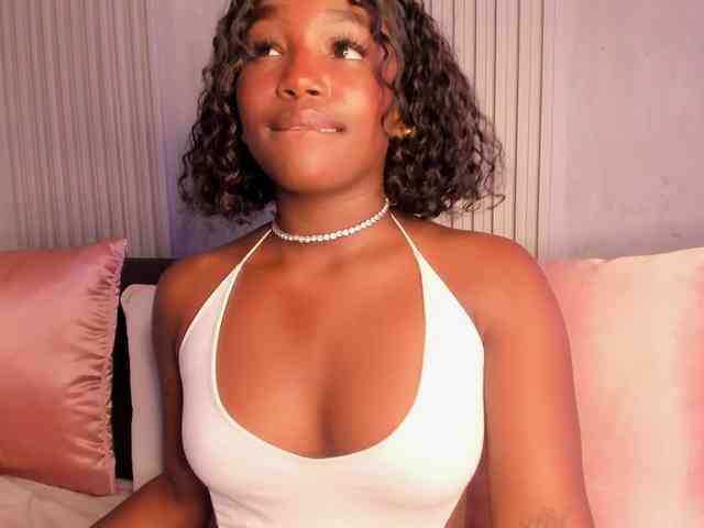 MissMahalaa webcam
