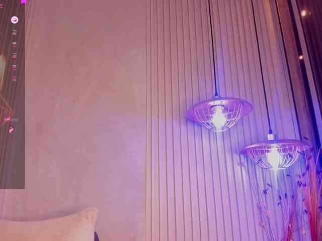 MissMahalaa webcam
