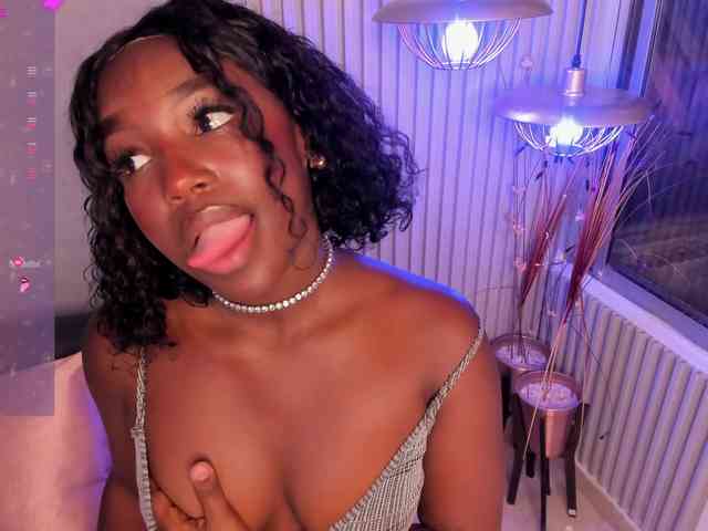 MissMahalaa webcam