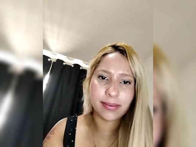 Insatiablehuntress Live Webcam on BongaCams