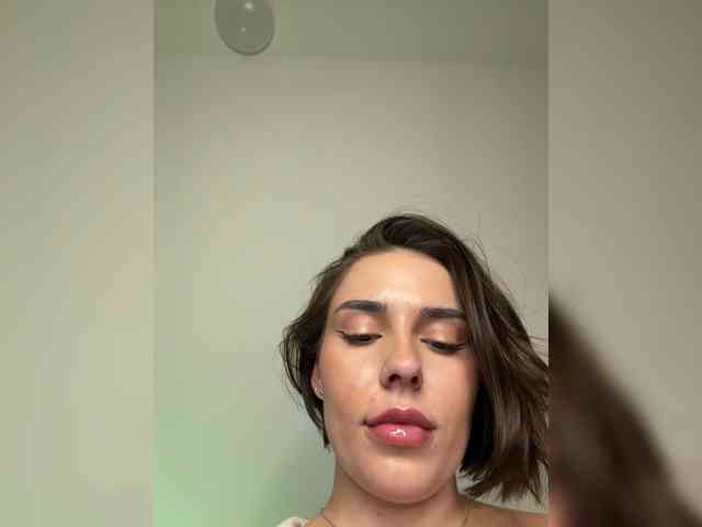Milana_22 webcam