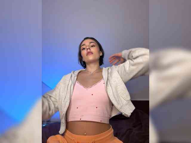 Milana_22 webcam