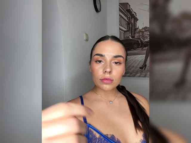 milan-pornstar webcam