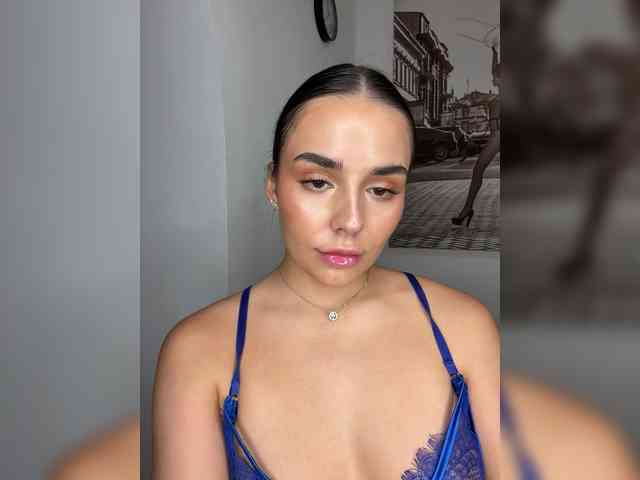 milan-pornstar webcam