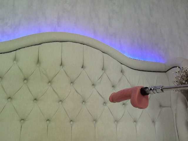 CarolSlut1985's BongaCams show and profile