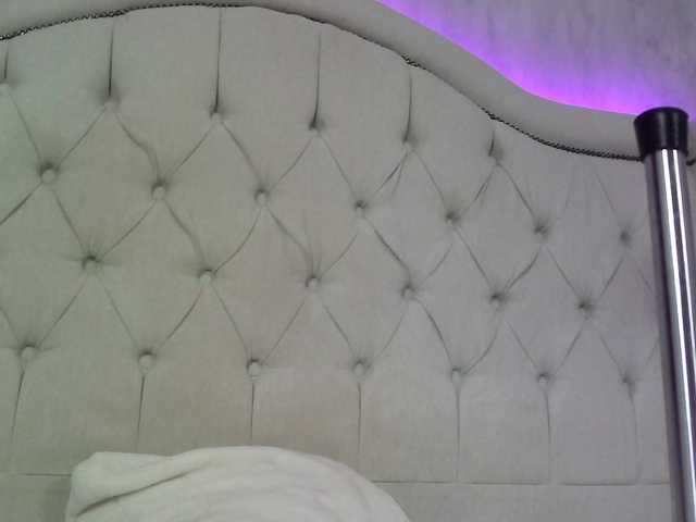 CarolSlut1985's BongaCams show and profile