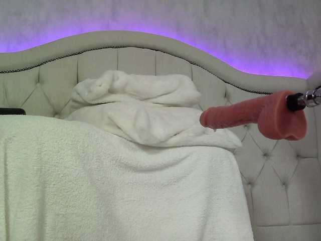 CarolSlut1985's BongaCams show and profile