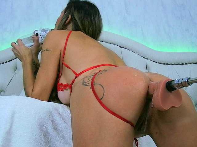 CarolSlut1985's BongaCams show and profile