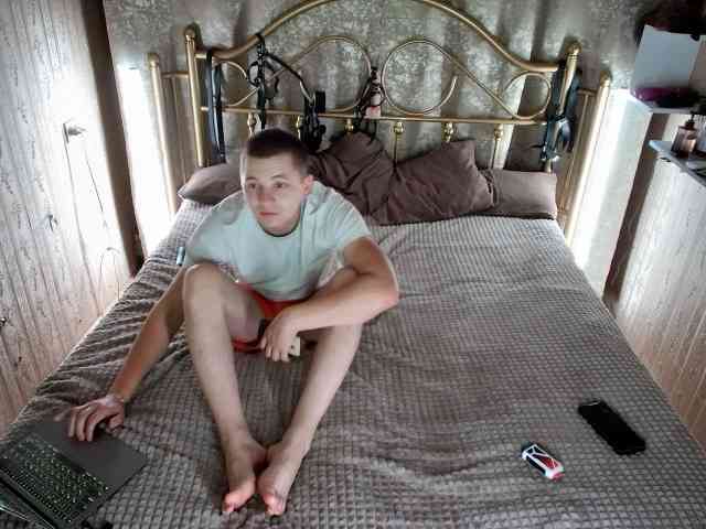 BlackFox19 webcam