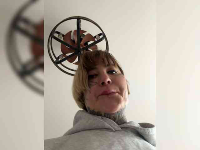 XPERT-THR0AT Live Webcam on BongaCams