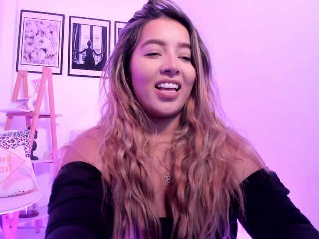 sofihill's BongaCams show and profile