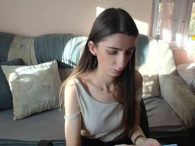 ella-myst webcam