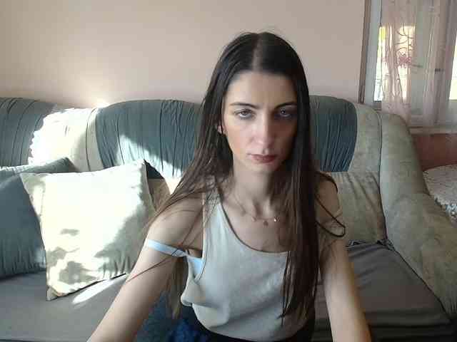 ella-myst webcam