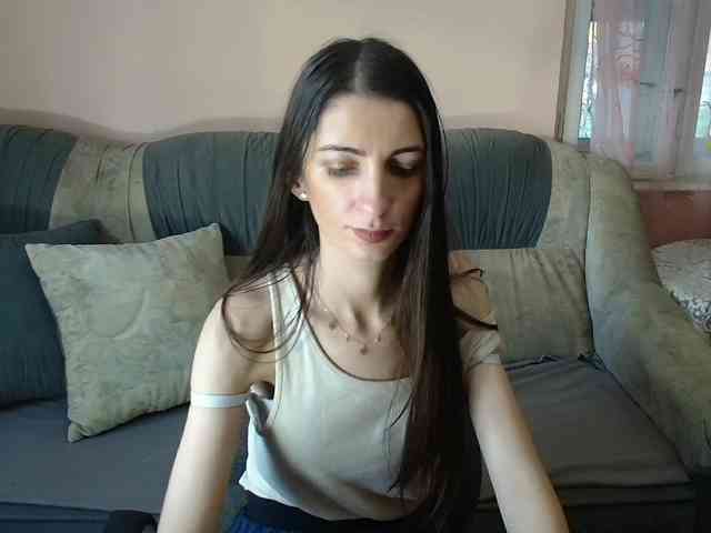 ella-myst webcam